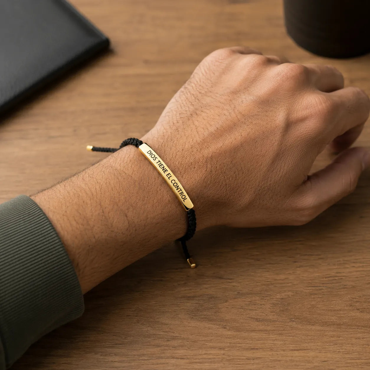 2 PULSERAS DIOS TIENE EL CONTROL