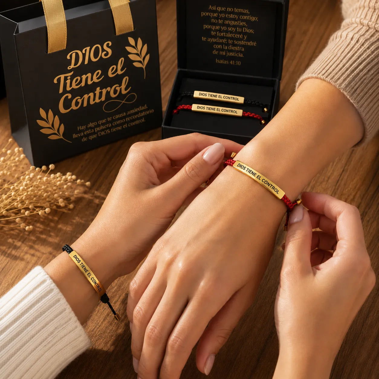 2 PULSERAS DIOS TIENE EL CONTROL